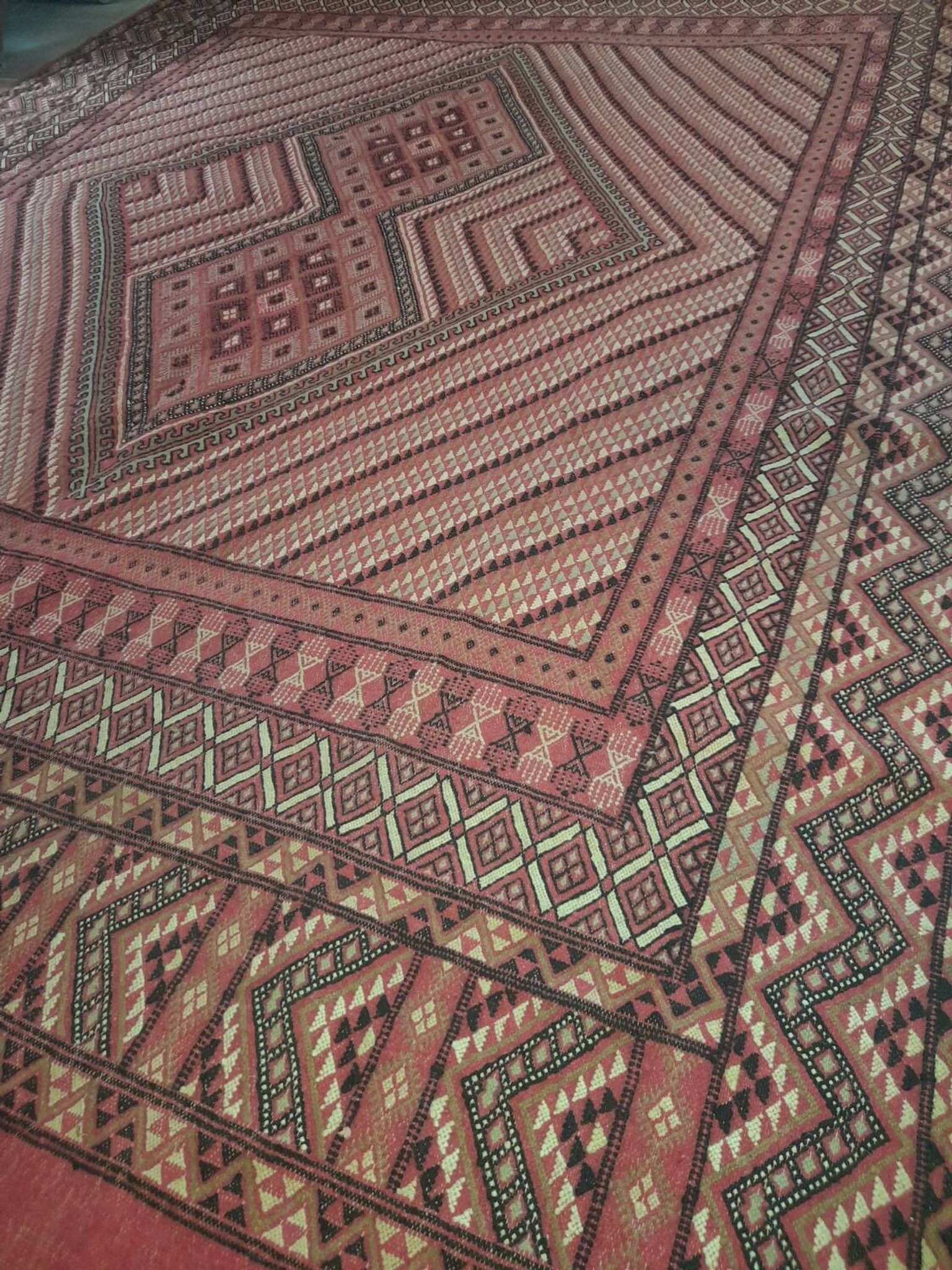 Large vintage Tunisian mergoum rug 258x330cm