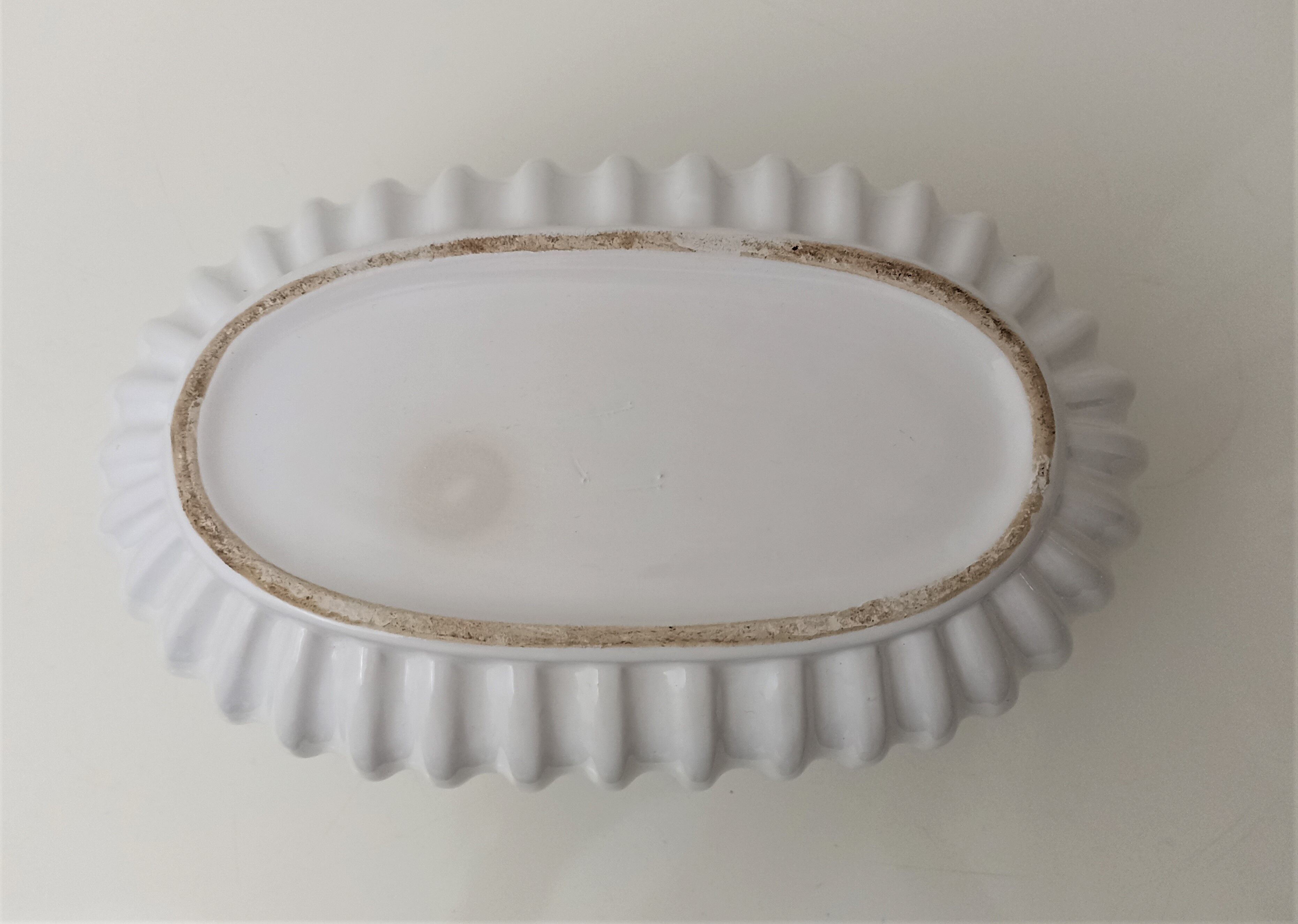 White porcelain planter