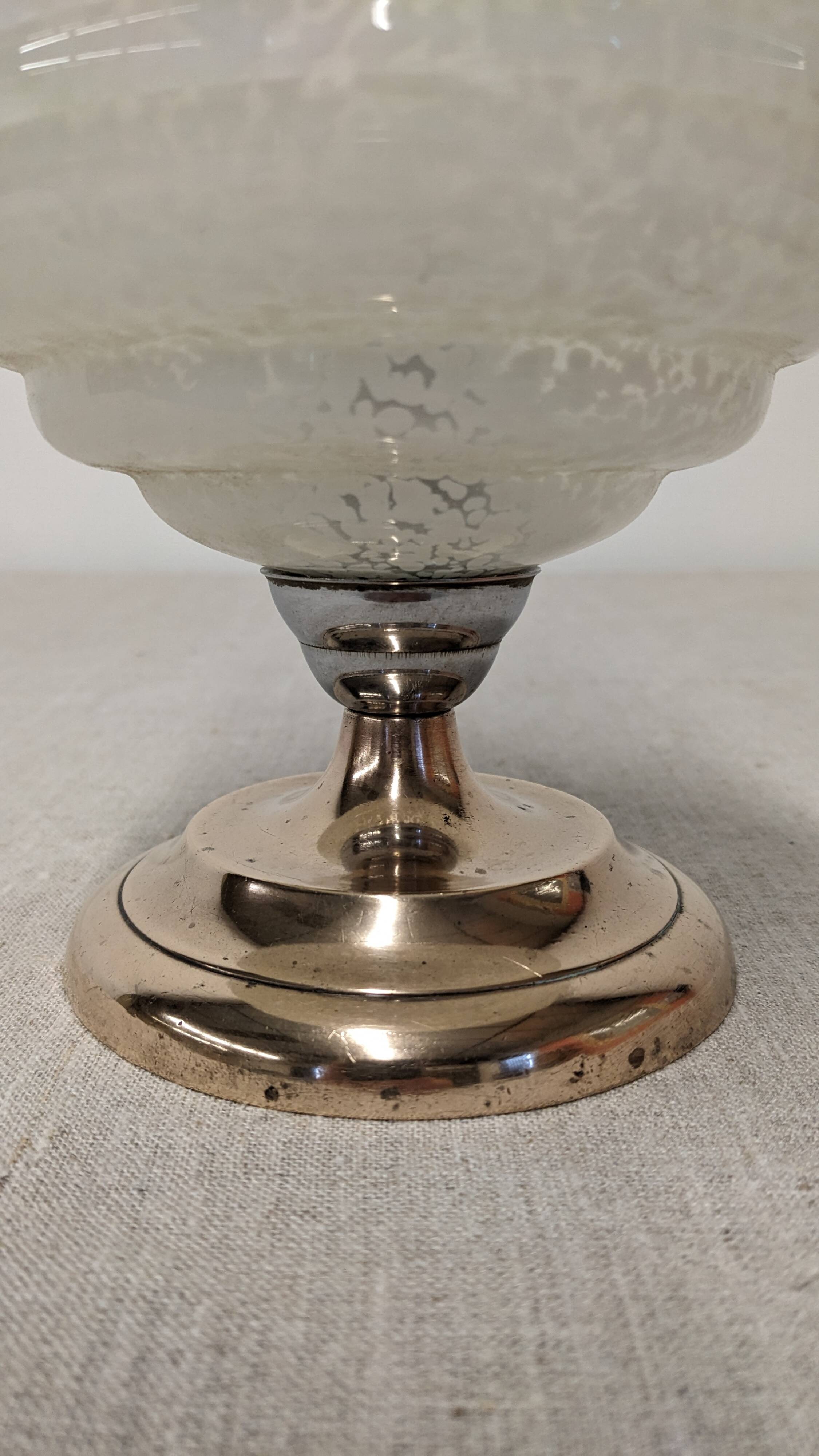 Art Deco bedside or ambient lamp in glass from Clichy, France, circa 1920.