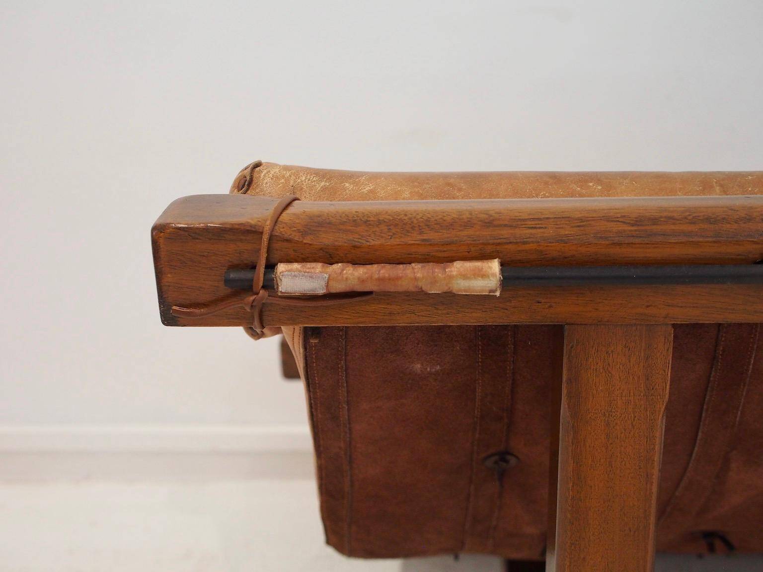 20th-century leather and Brazilian hardwood sofa, Brown