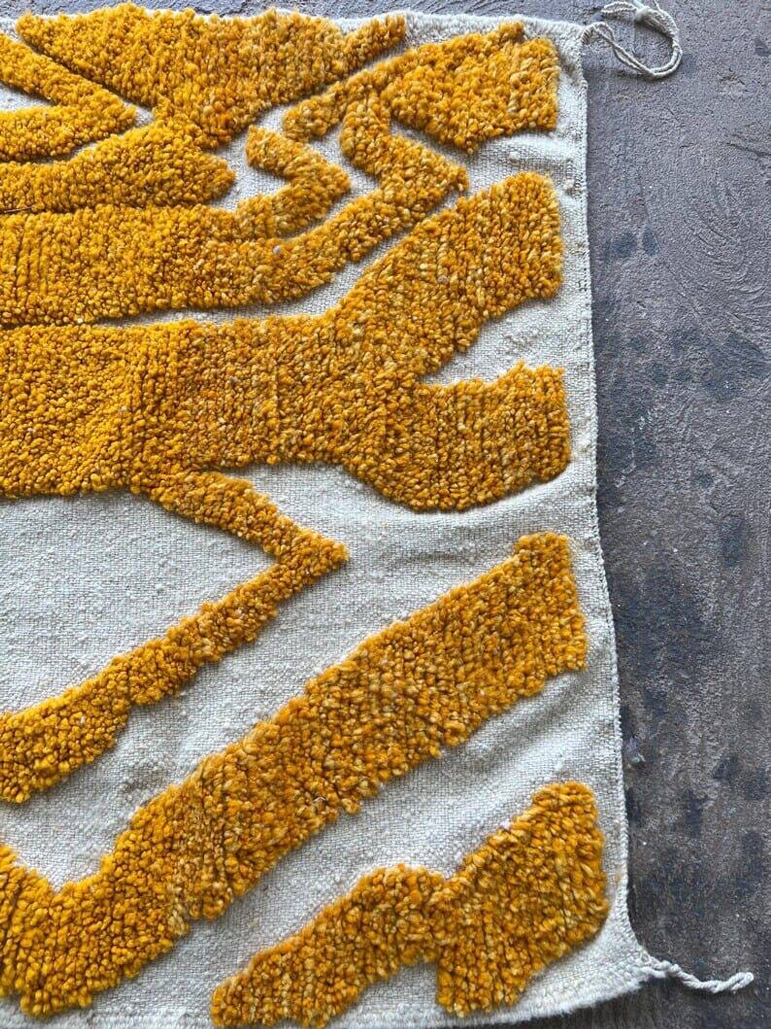 Tapis de salon fait main artisanale taille 150 x 250 cm orange