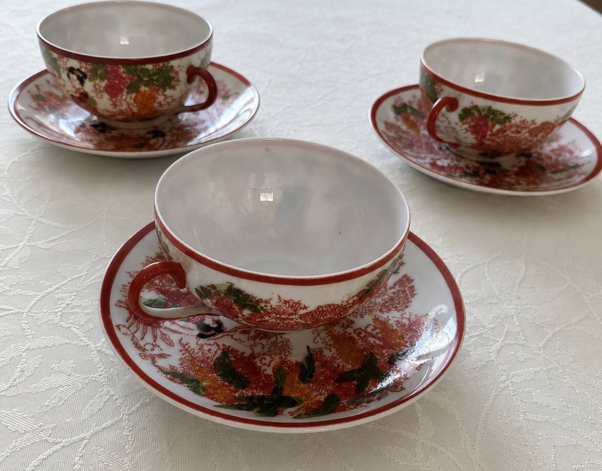 Cups and saucers Japan