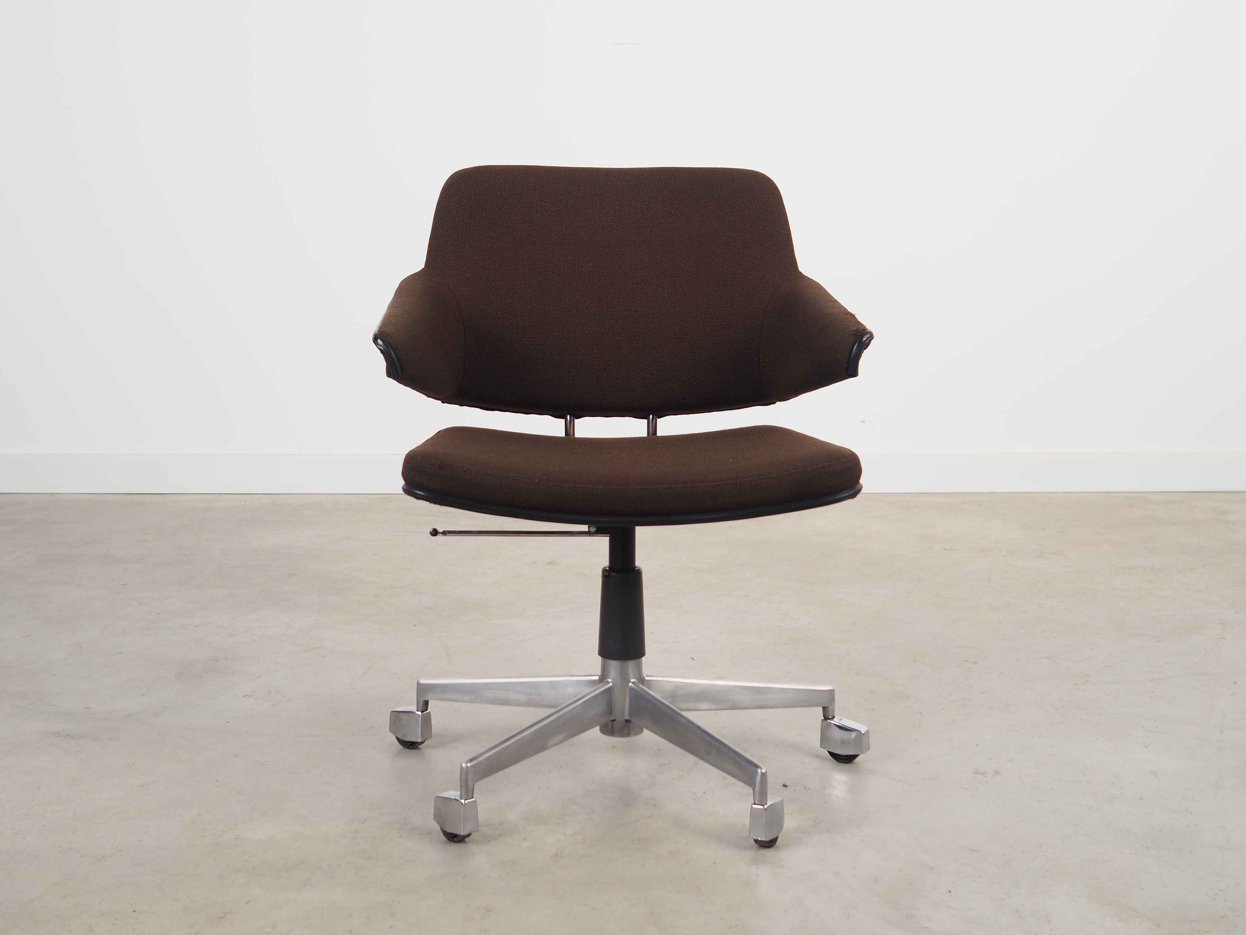 Swivel armchair, Danish design, 1970s, manufacture: Labofa Møbler