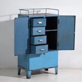 Armoire vintage de style industriel avec patine bleue (c.1950)