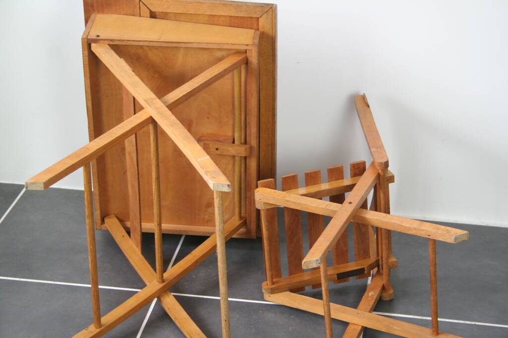 Ensemble bureau pupitre d’enfant et sa chaise pliants