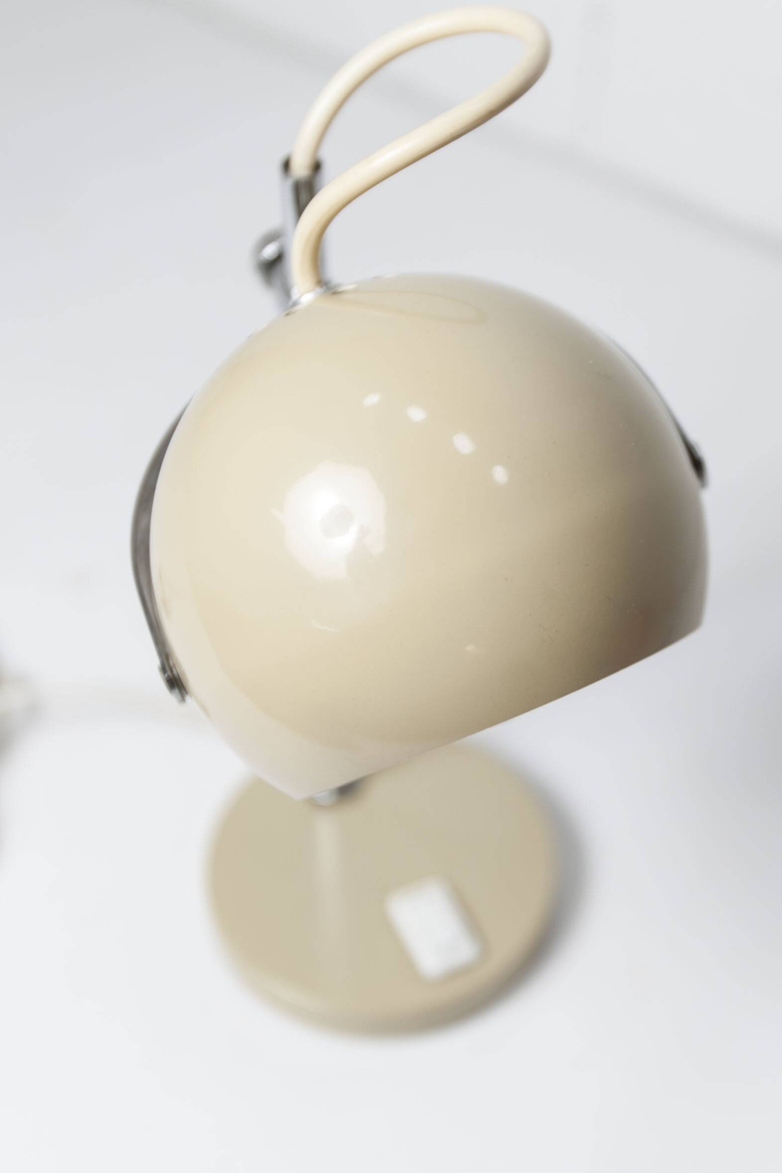 Vintage beige eyeball lamp 1970