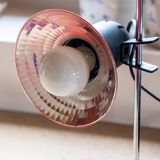 Vintage-faced pose lamp