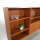 Deens teak brede LP kast met planken, lades en bar met spiegel