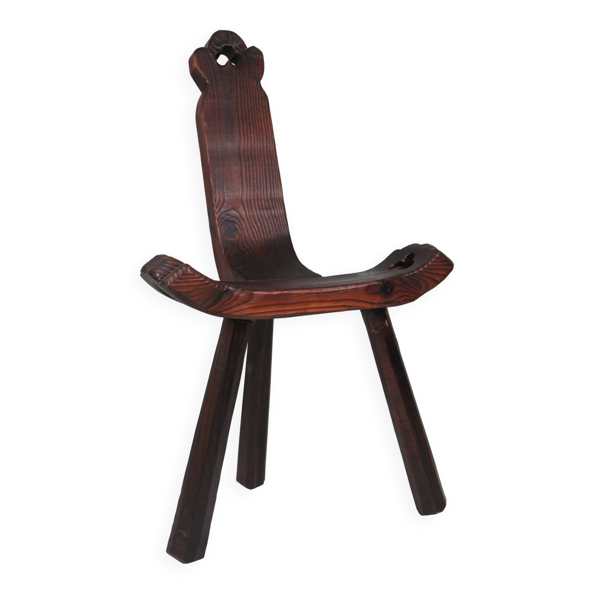 Spanish birth stool in carved wood – mid-century, brutalist spirit