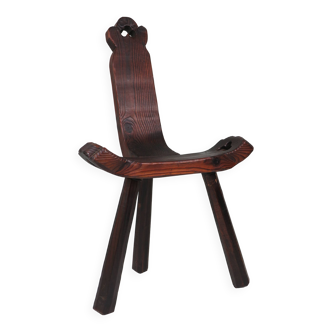 Spanish birth stool in carved wood – mid-century, brutalist spirit