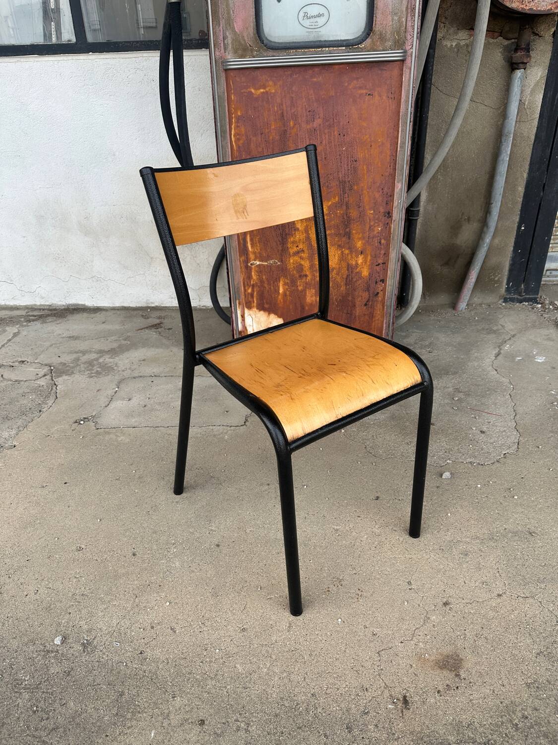 Lot de 50 chaises écoles bois et métal