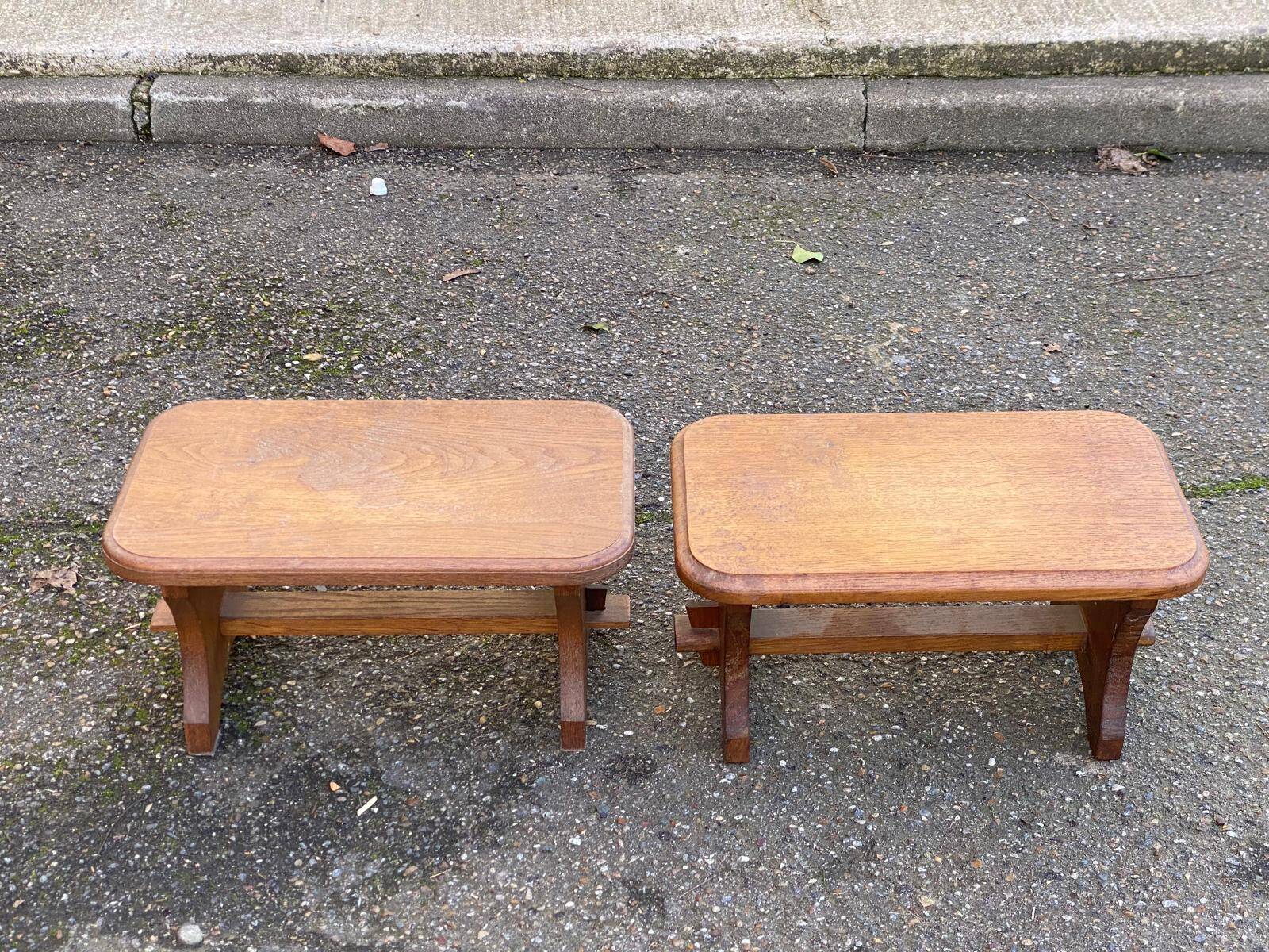2 vintage farmhouse stools in solid oak from the 19th century.