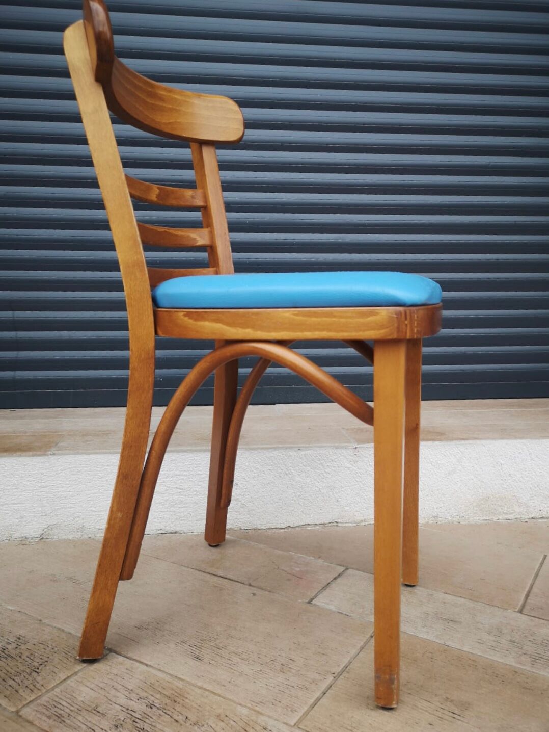 6 vintage bistro chairs