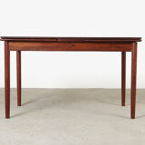 Extensible in the 1960s rosewood dining table.
