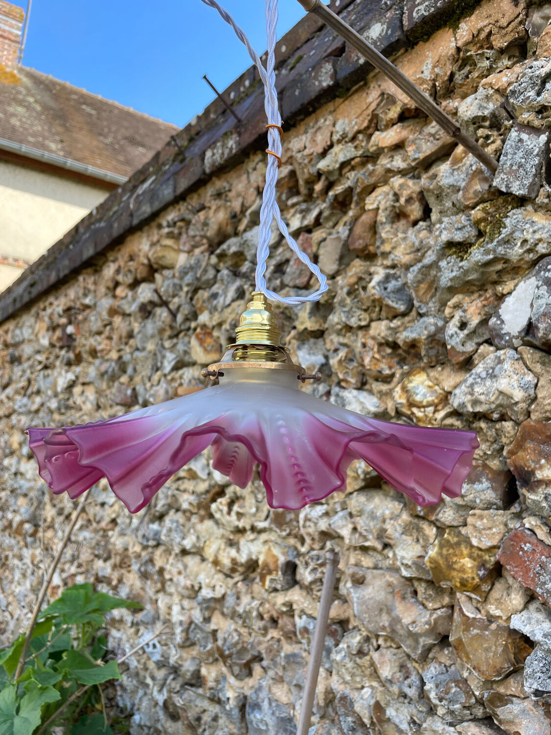 Suspension opalescente plissée vintage liseron