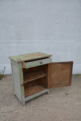 Parisian buffet skated