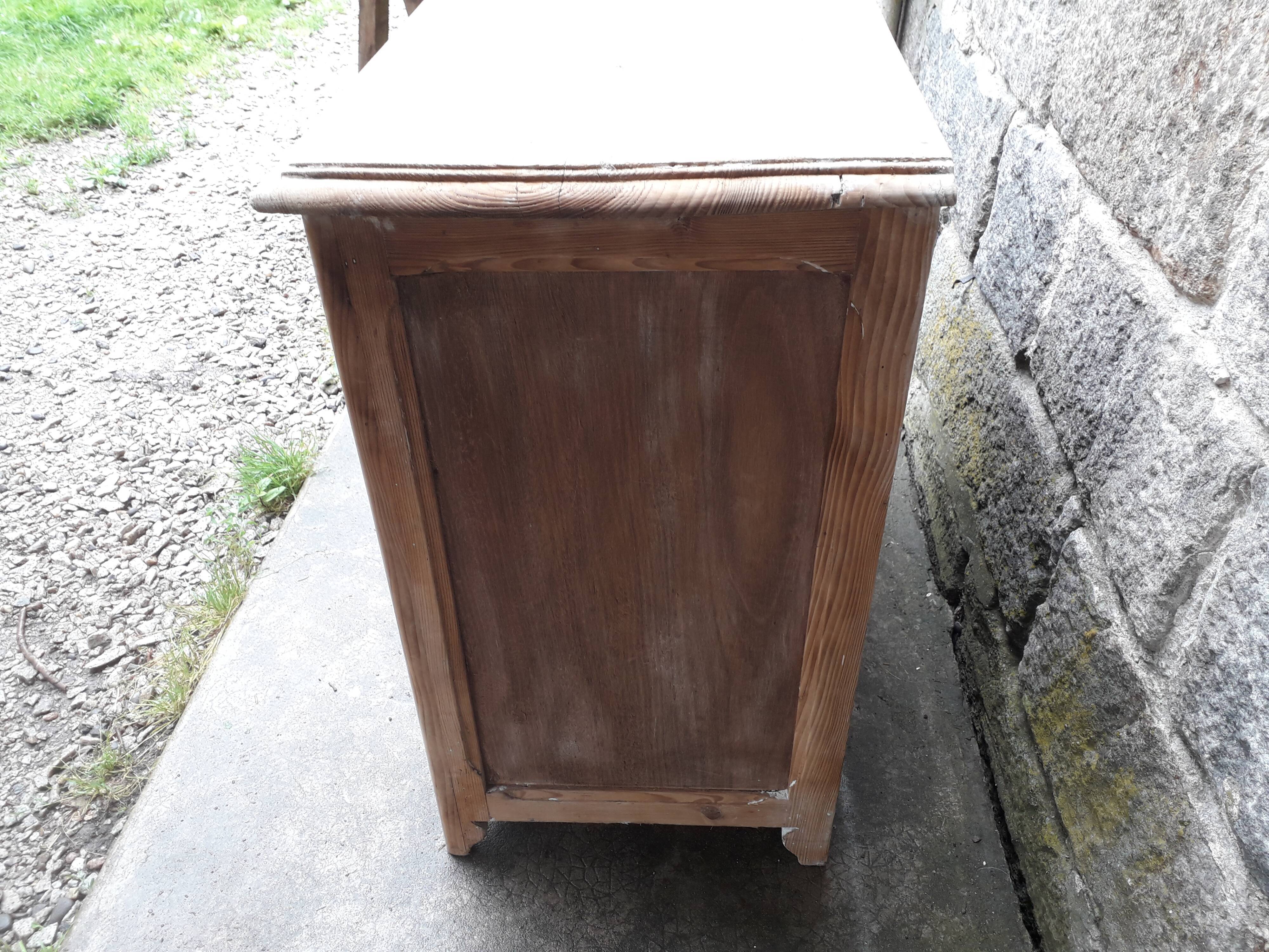 Parisian buffet patinated