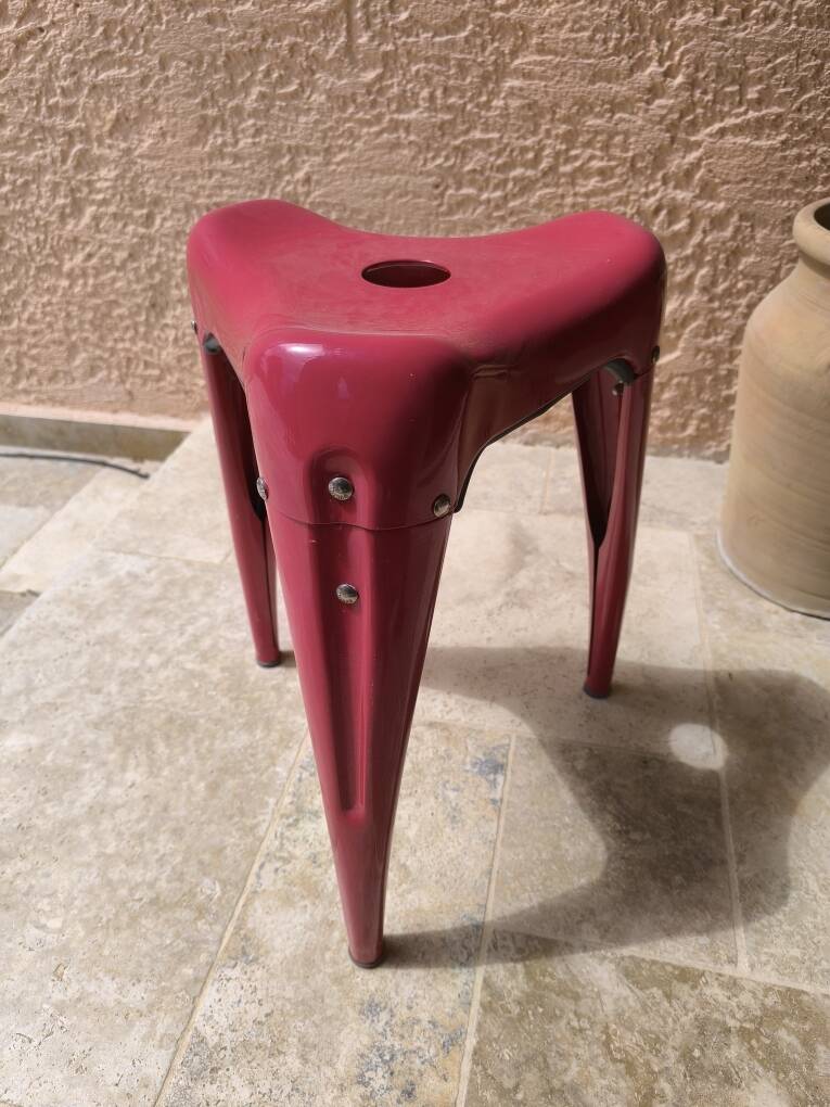 Yasu Sasamoto's wisdom tooth stool for Dulton.