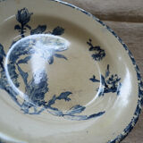 4 mismatched hollow iron earth plates