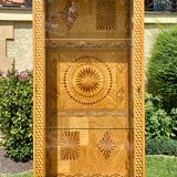 Presentation showcase entirely in marquetry