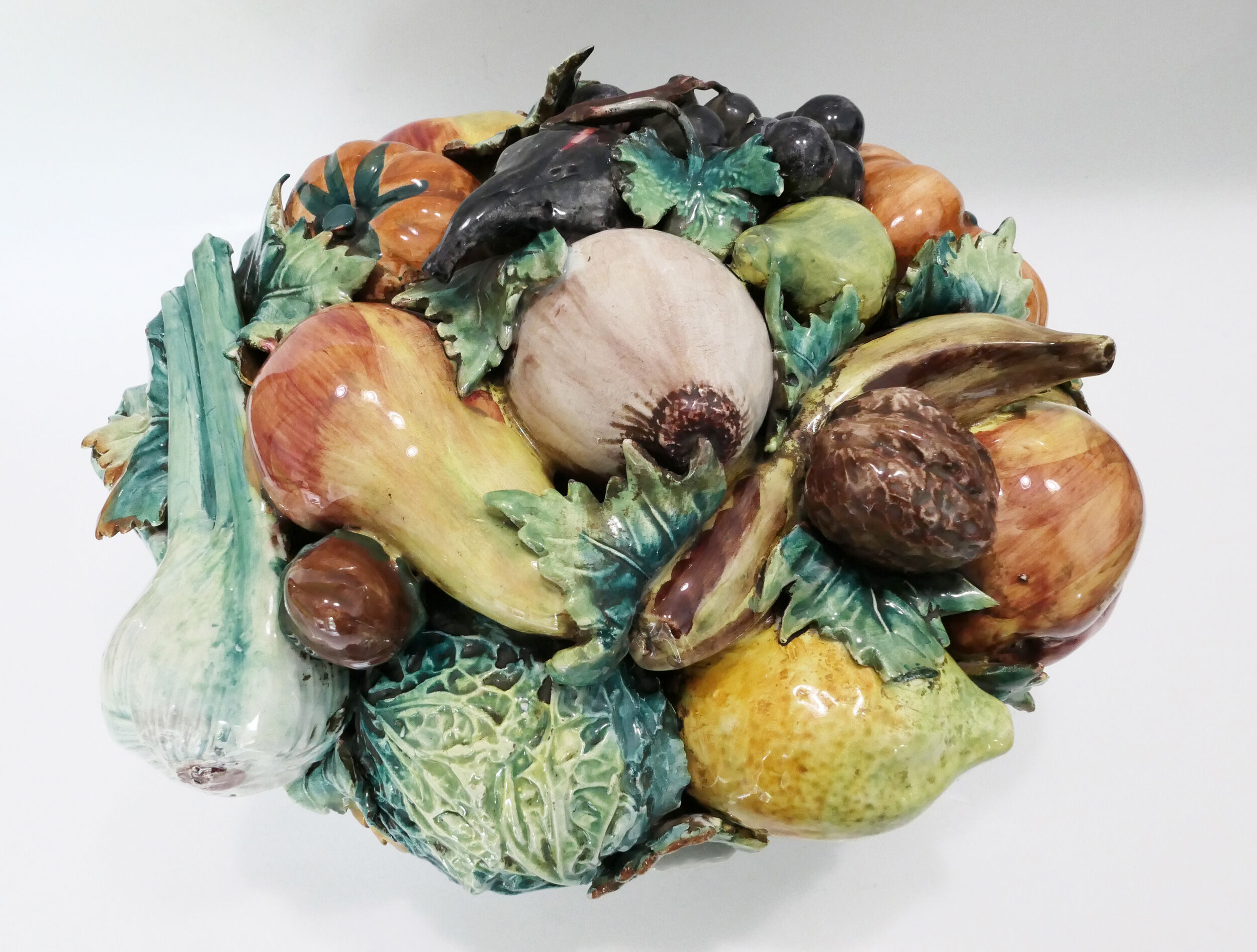 Coupe fruits et légumes en trompe l'oeil en céramique fin 19e