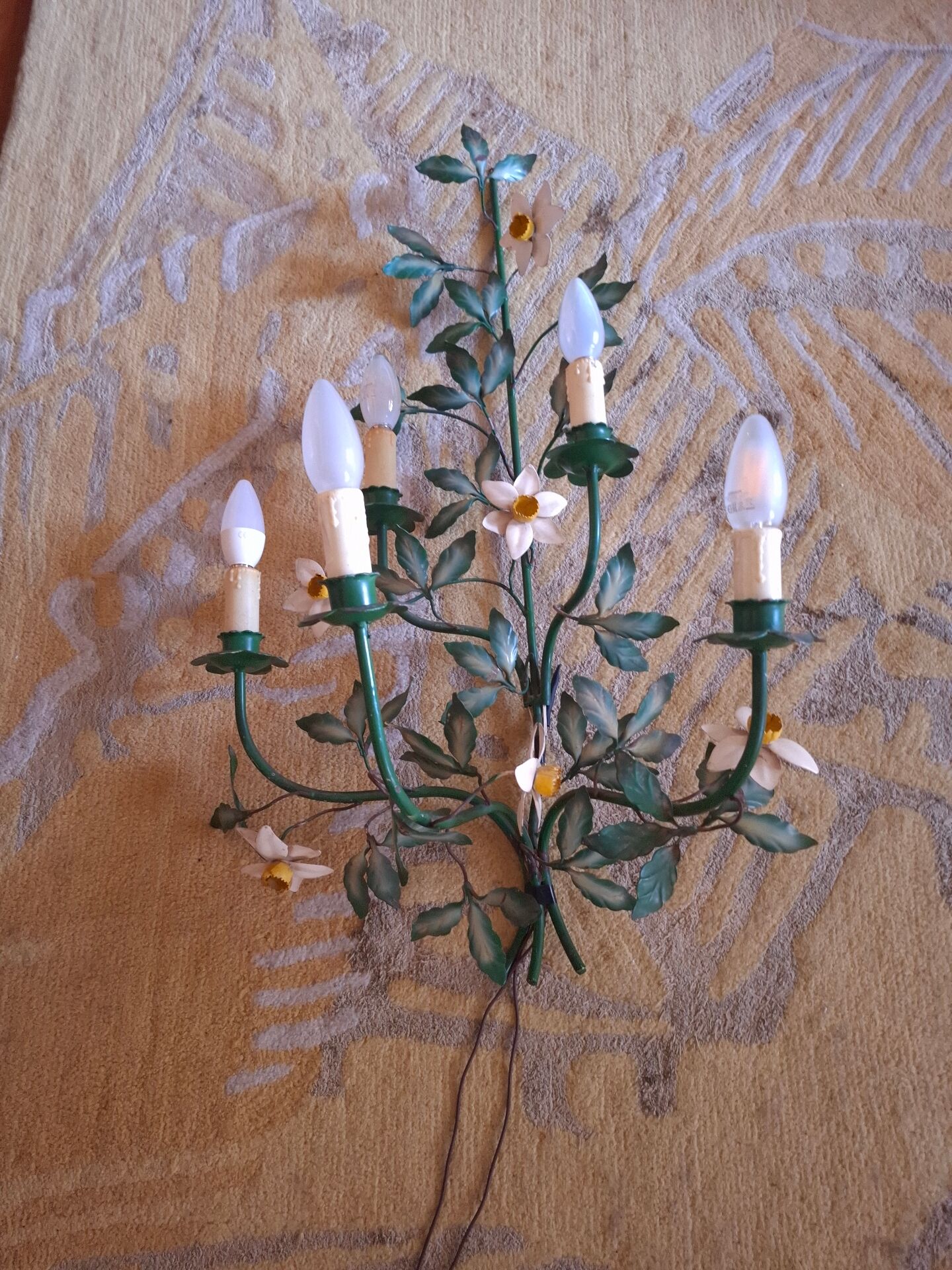 Applique decor de fleurs en métal