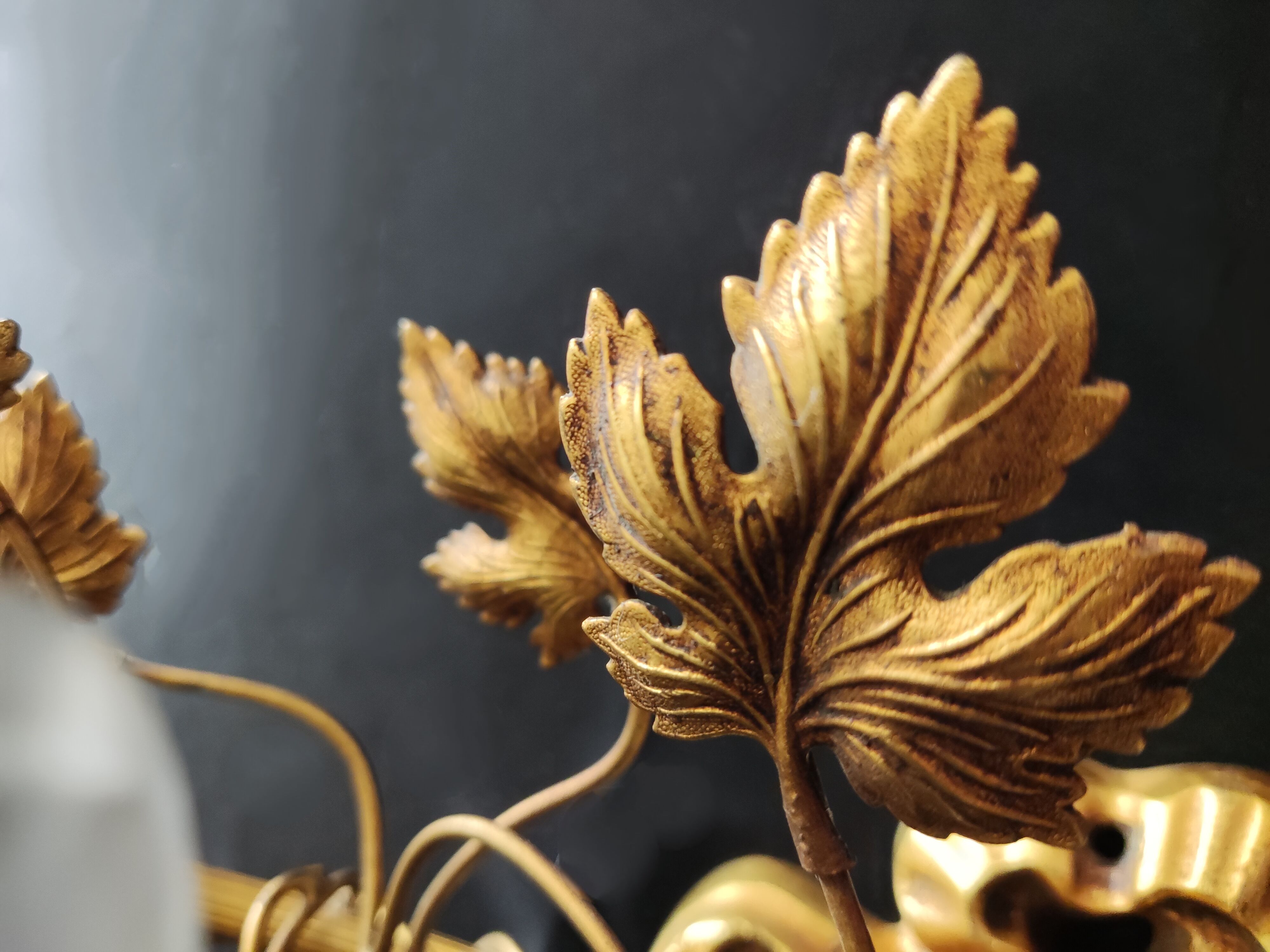 wall lamps golden and purple flowers