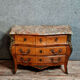 Commode Louis XV galbée a décors aux espagnolettes vers 1850-1880