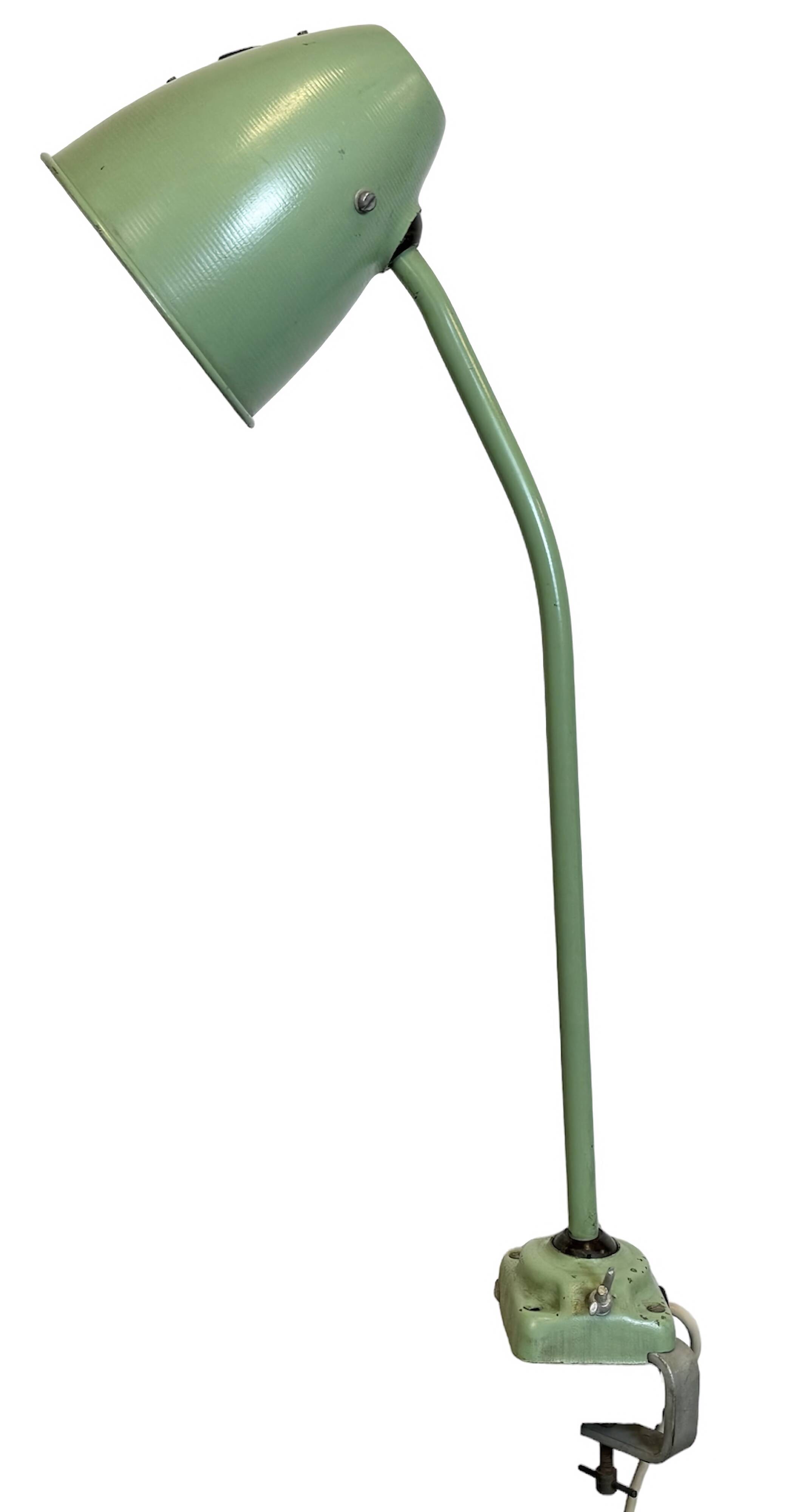 Lampe de table d'atelier industriel vert, 1960s