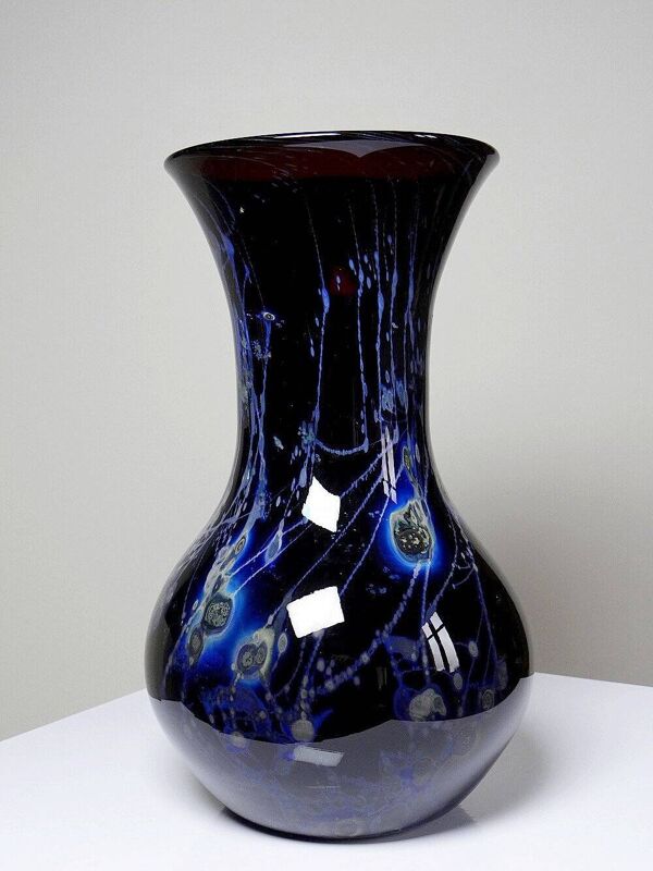 Grand vase verrerie d'art violet à inclusions paillerons d'argent vintage