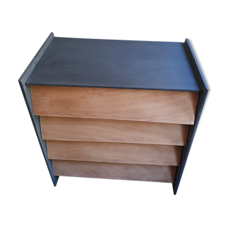 Vintage chest of drawers