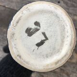 Vase français, noir à l'extérieur et jaune à l'intérieur