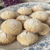 Boch Frères Rubis model ironstone oval dish