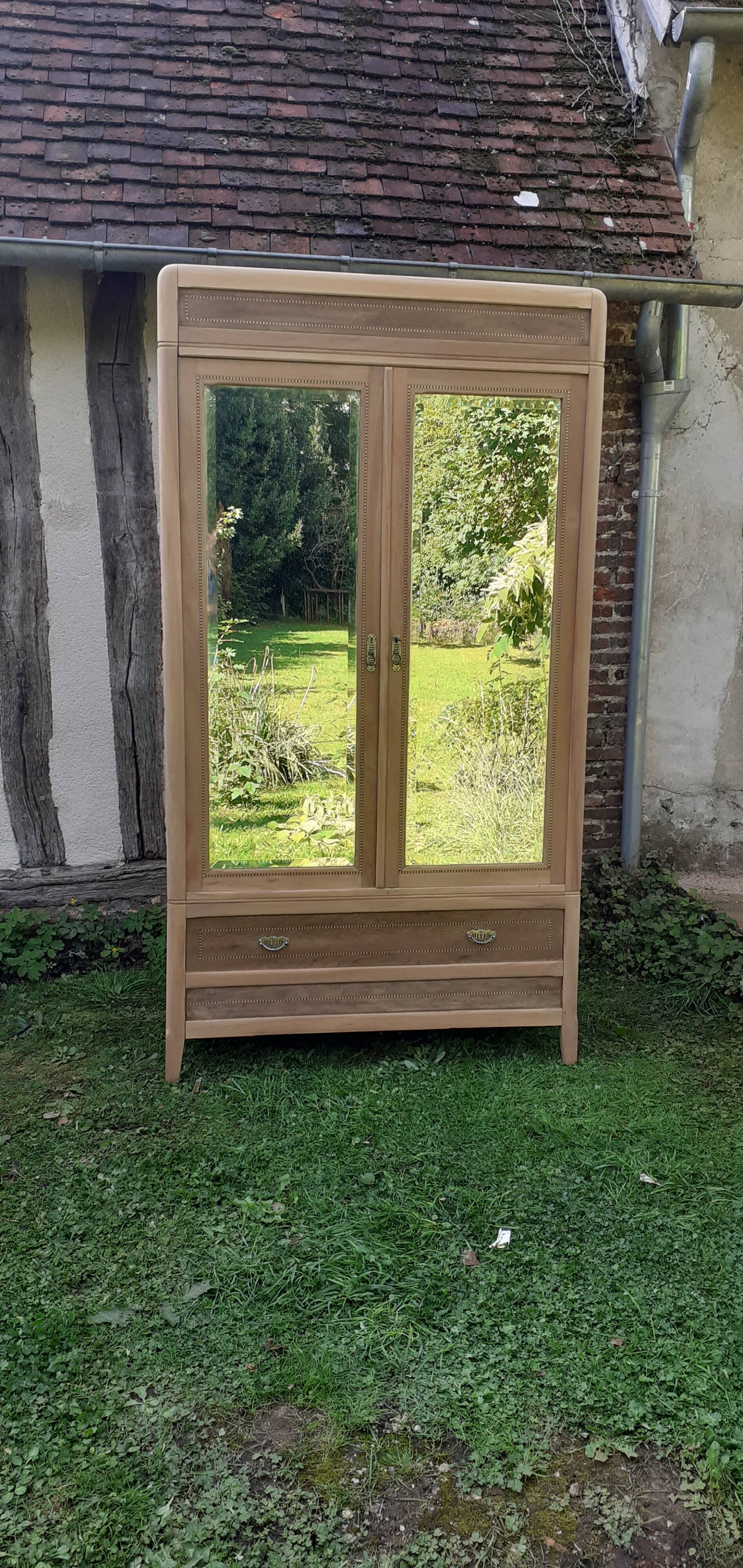 2-door, 1-drawer mirrored cabinet in art deco style, raw oak wood