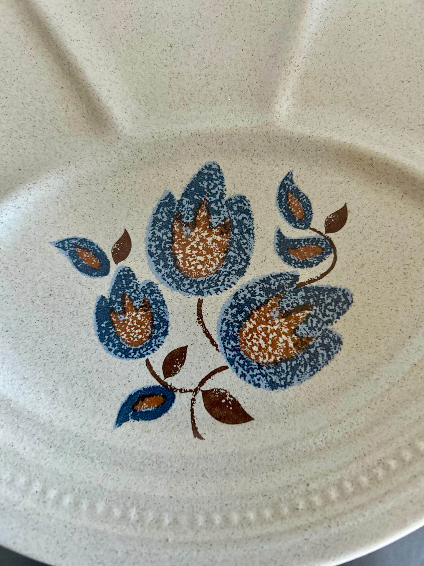 Service de 10 assiettes en céramique de Saint-Amand