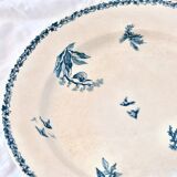 Plat en terre de fer oiseaux Choisy-le-Roi HB & C, XIXe siècle