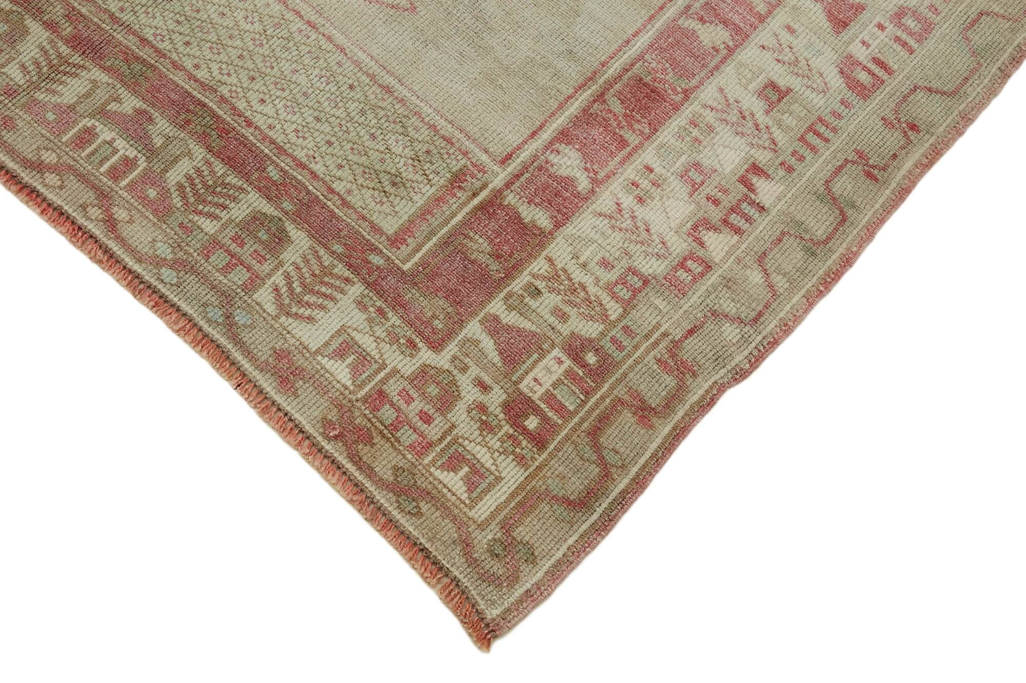 Turkish Vintage Anatolian Rug 127 cm x 190 cm