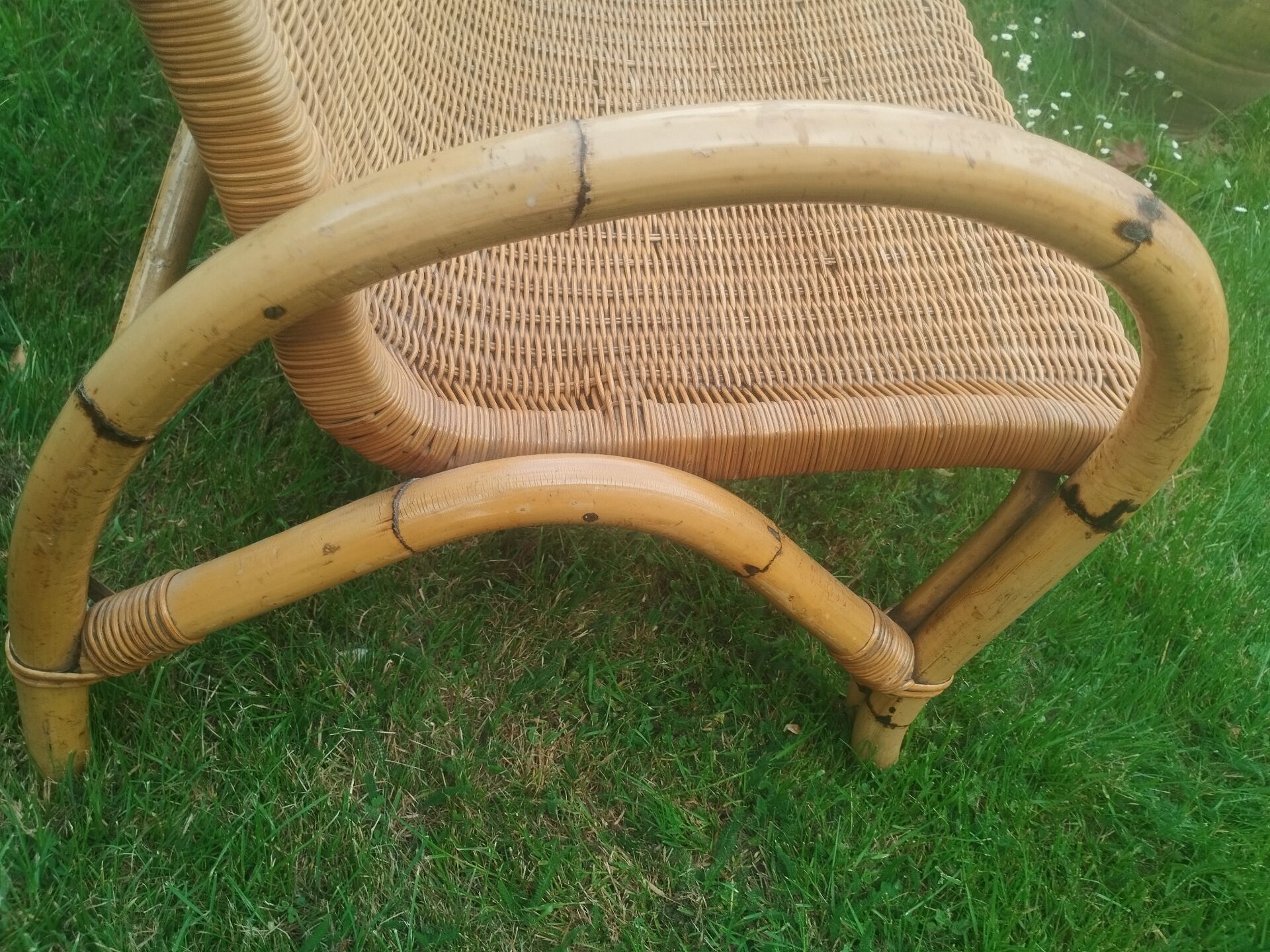 Vintage wicker rattan sofa bench