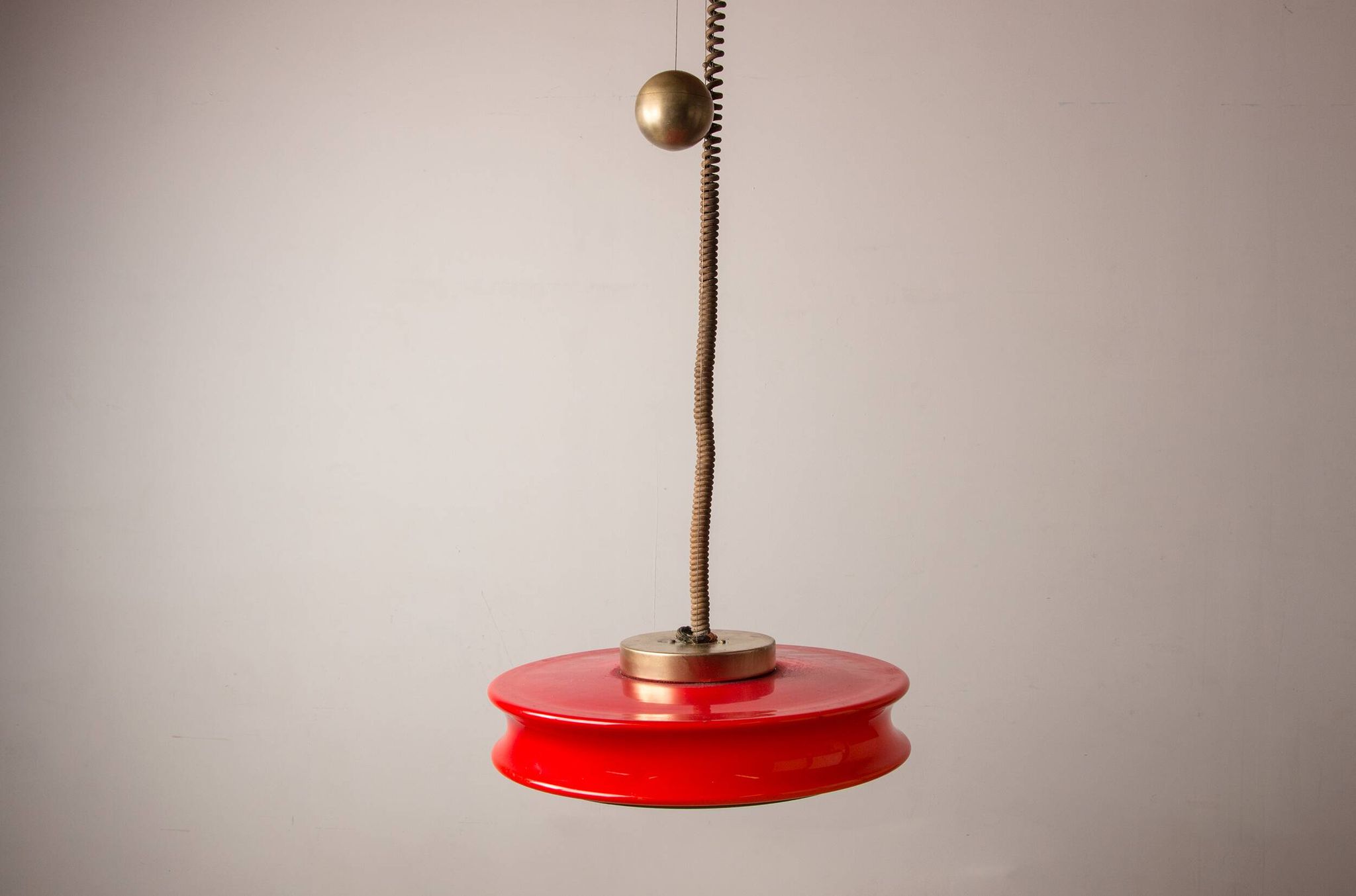 Large pendant light, adjustable in height, in glass and brass, Orion model by Schwarz and Staff Leucht