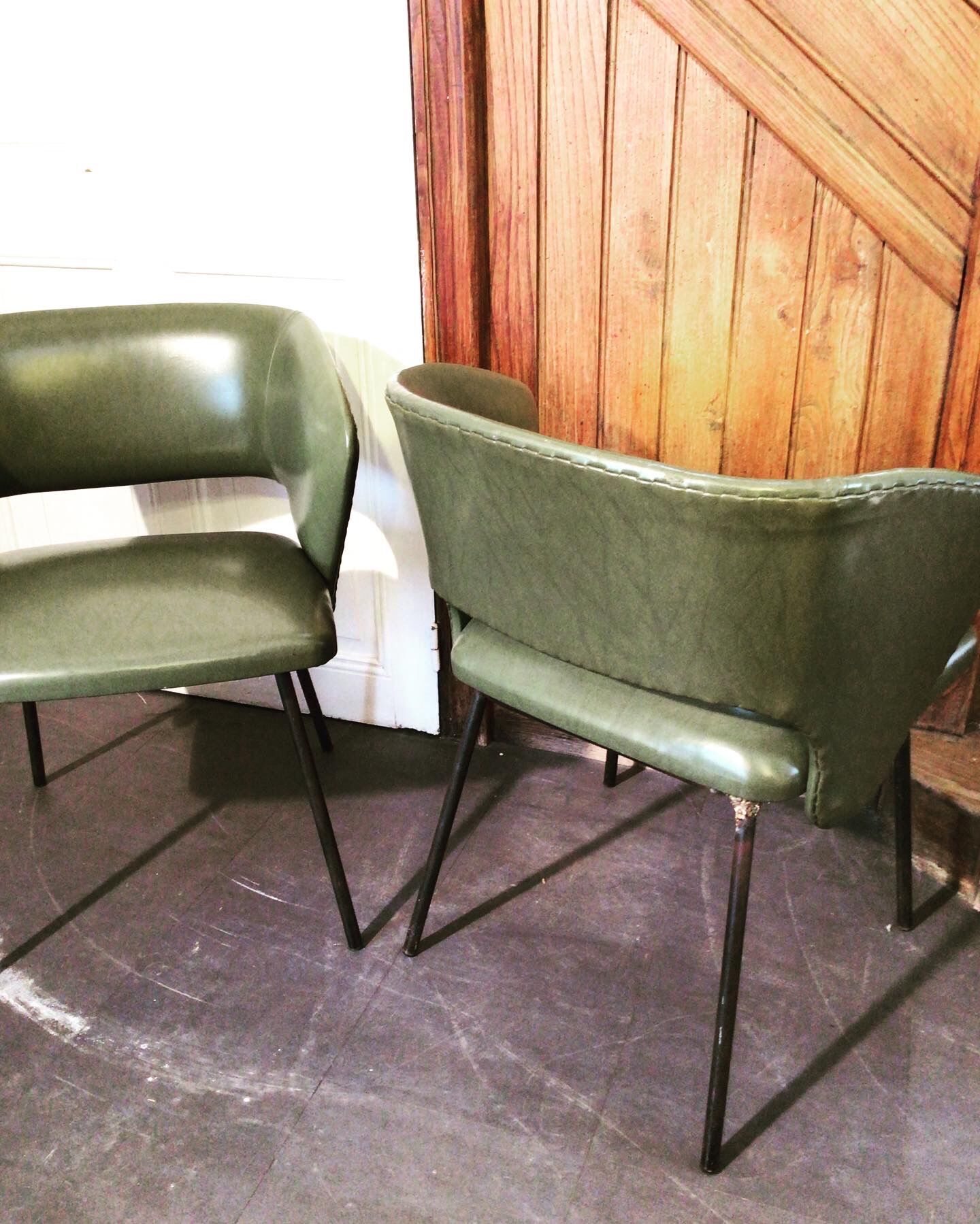 Pair of shell armchairs by Michel Ducaroy, edition SNA Roset