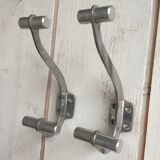 Pair of metal hooks
