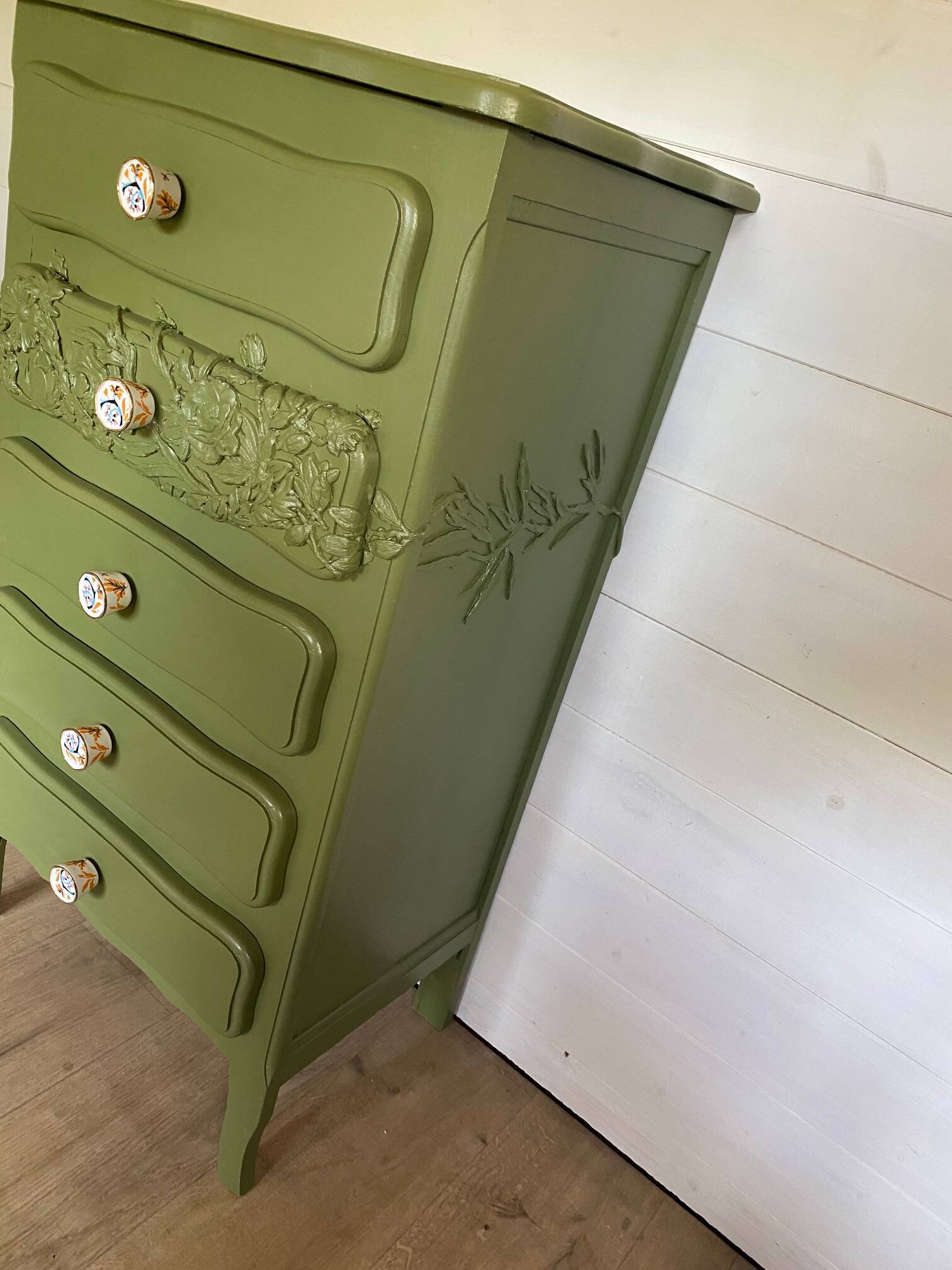 Revamped plant chiffonier