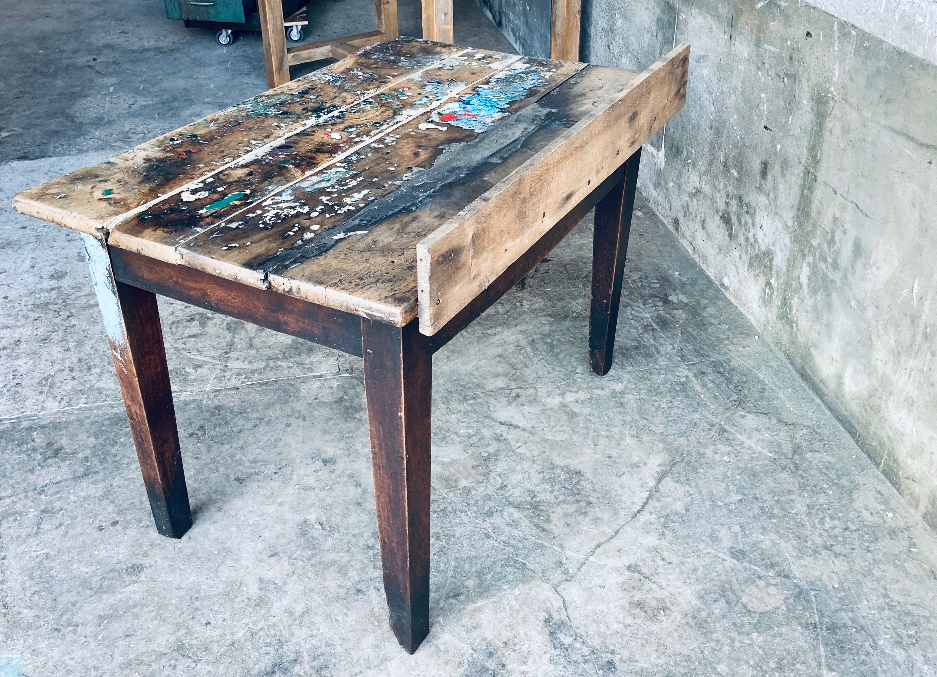 Painter's establishment