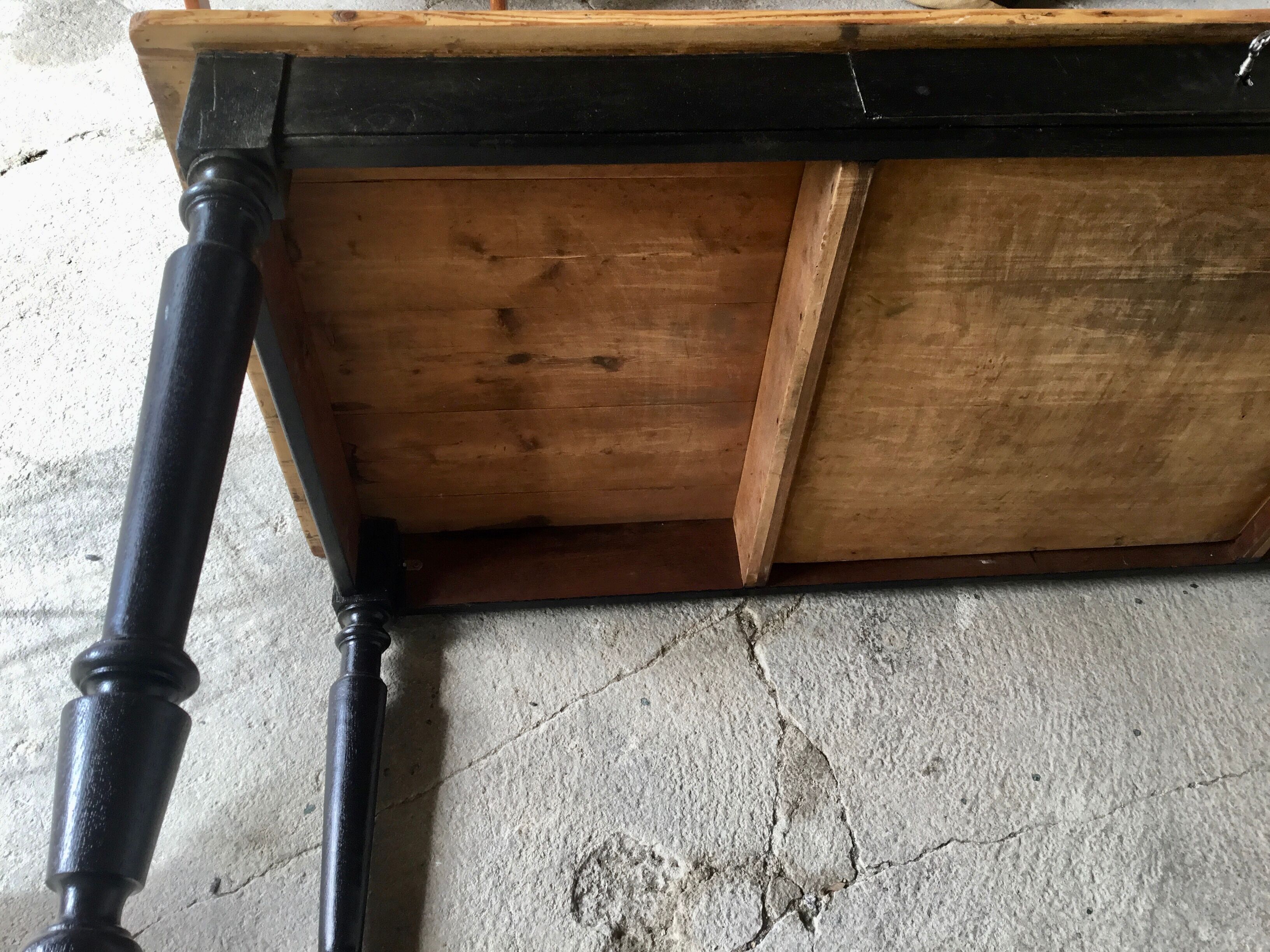 Large farmhouse table 180 cm feet turned - early twentieth