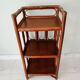 Petite table d'appoint ancienne en bambou et bois