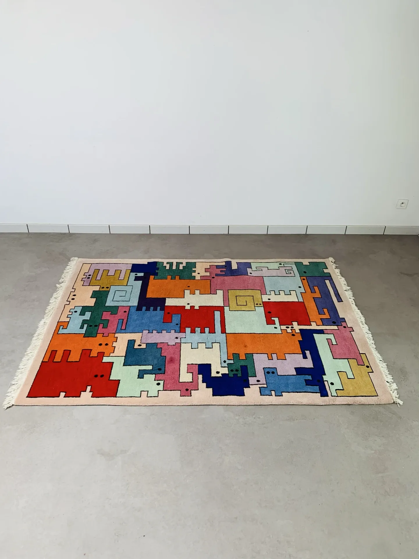 Geometric animal/Tetris rug, vintage