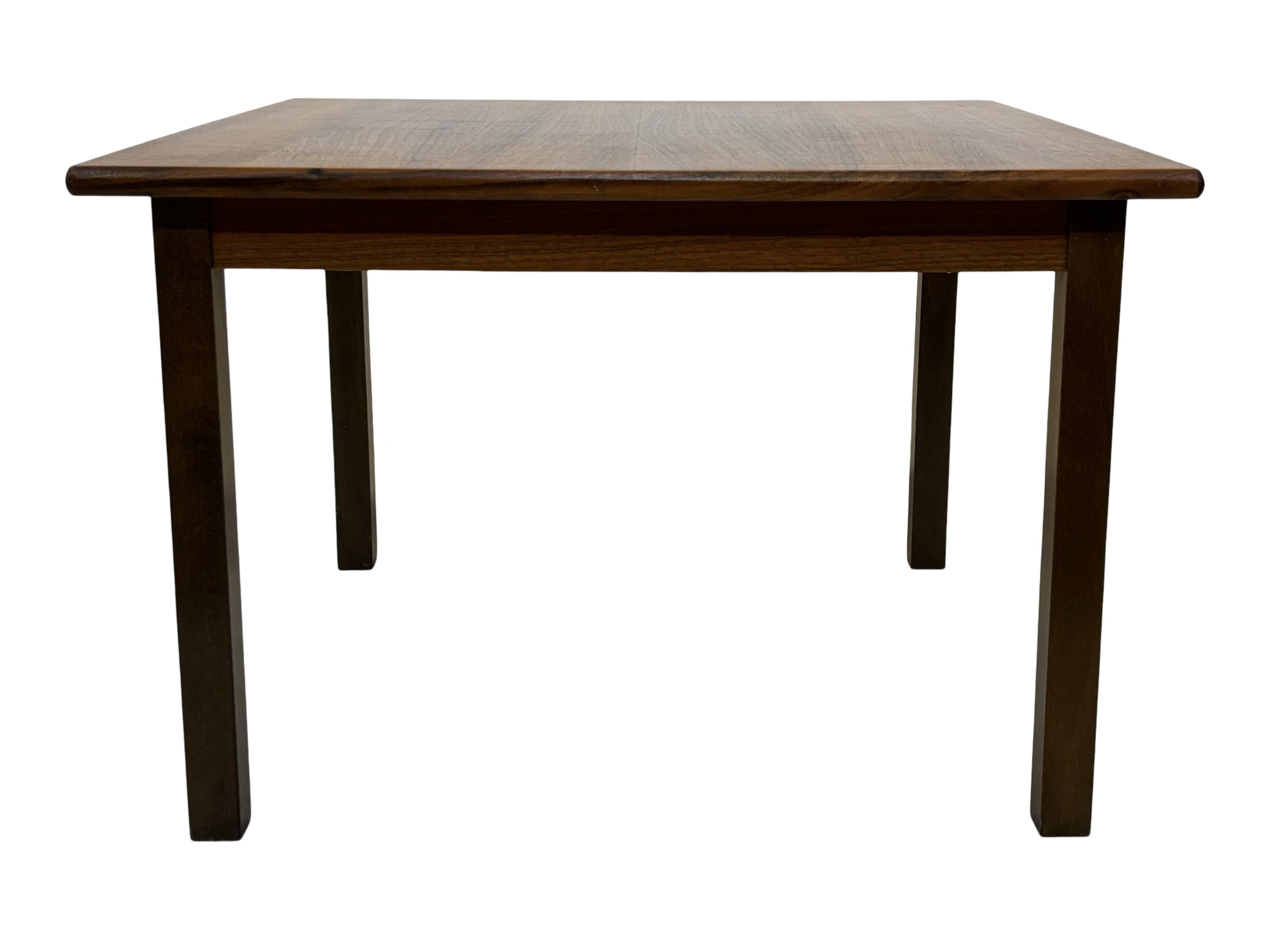 Table basse vintage compacte en palissandre design années 70