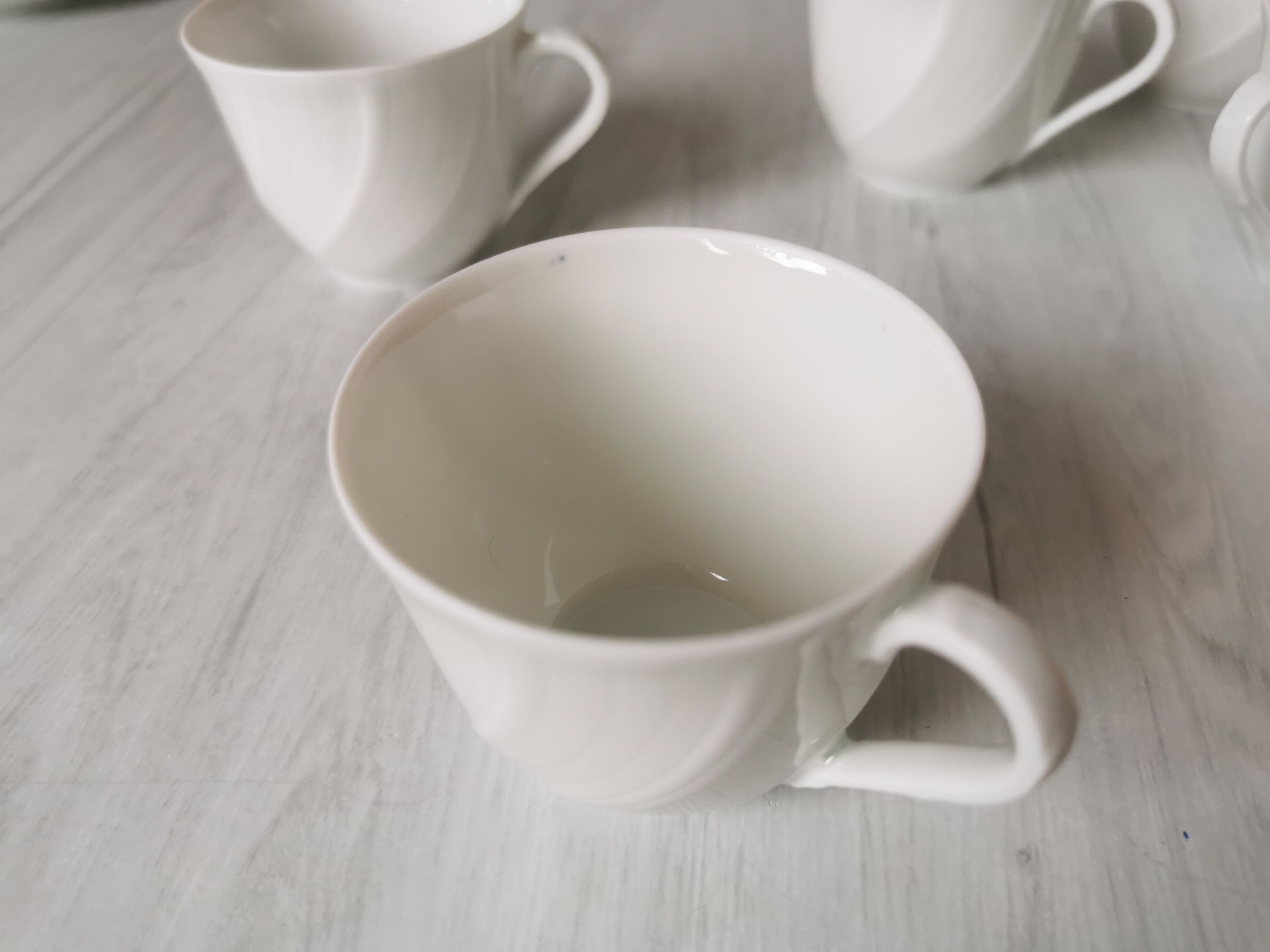 Porcelain cups and saucers Limoges Bernardaud