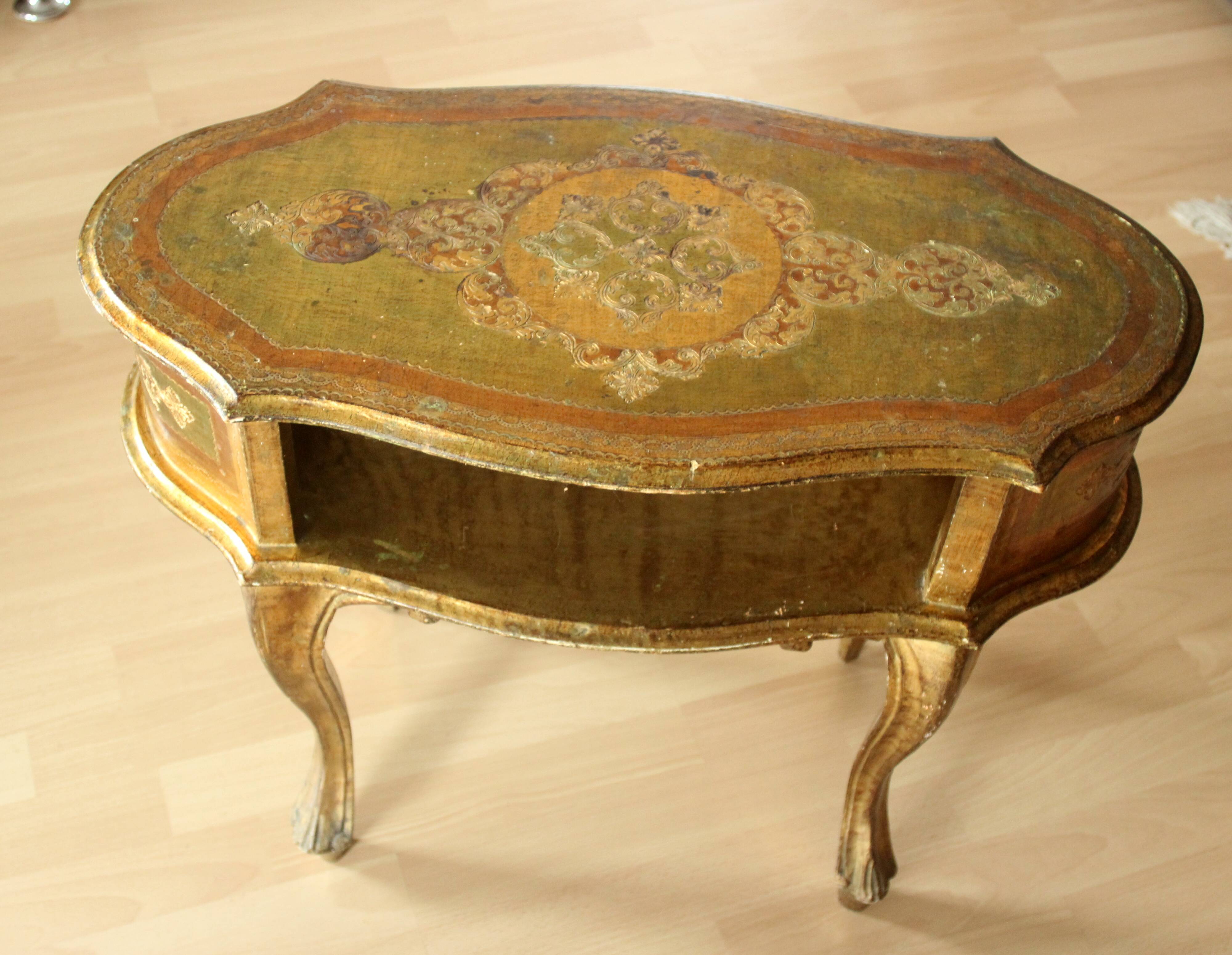 Florentine wooden side table - small coffee table - made in Italy - Vintage