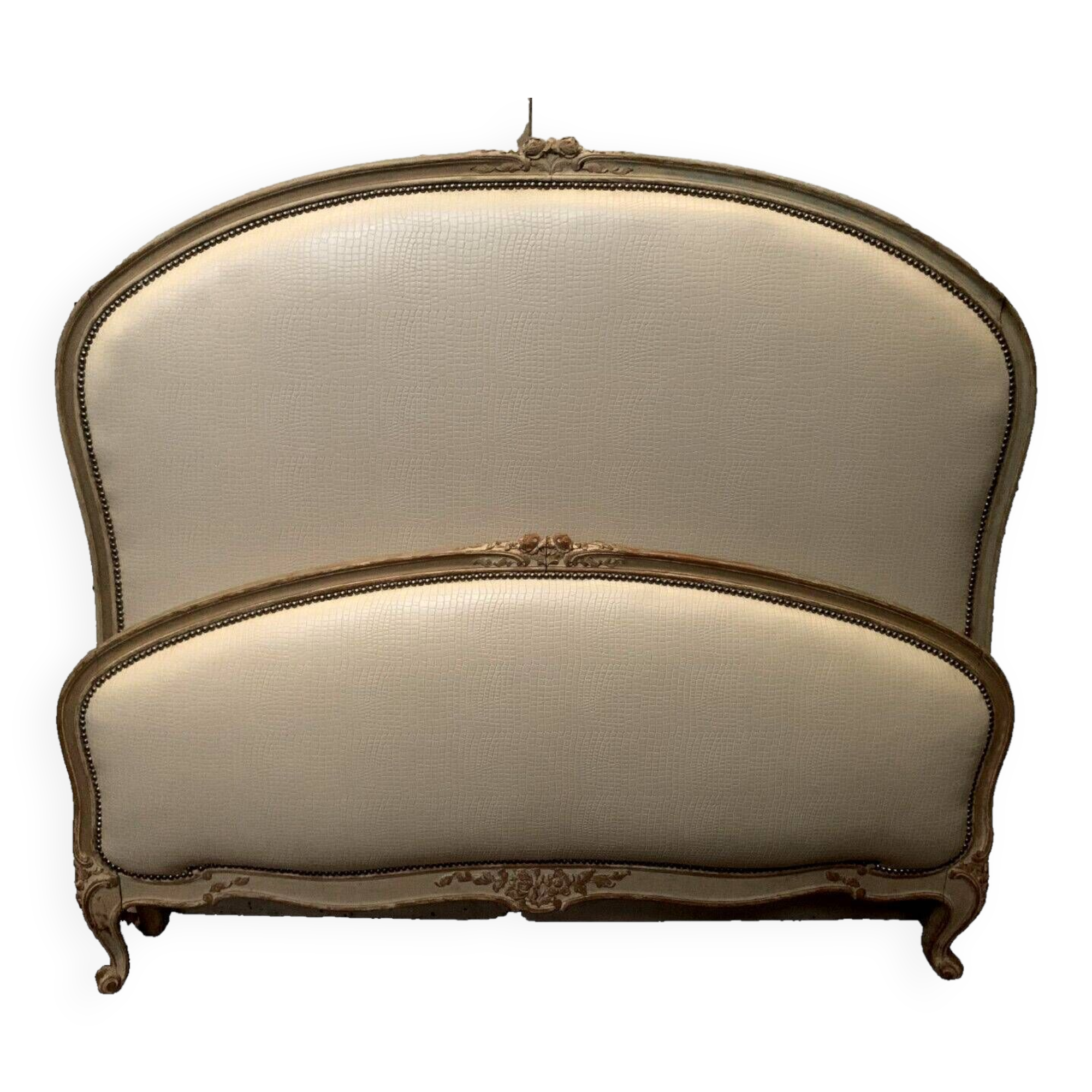 Louis XV style bed in 20th century patinated beech